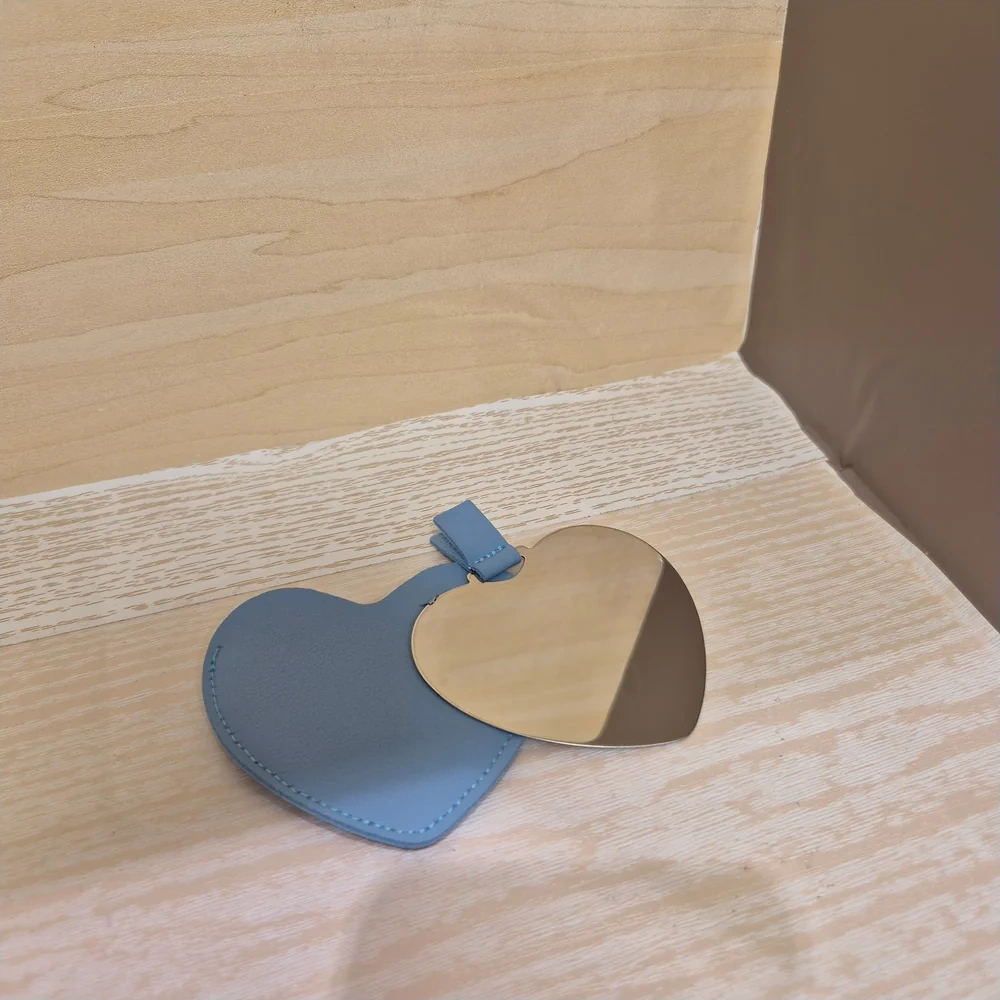 Specchietto da Borsa a Forma di Cuore - immagine 6