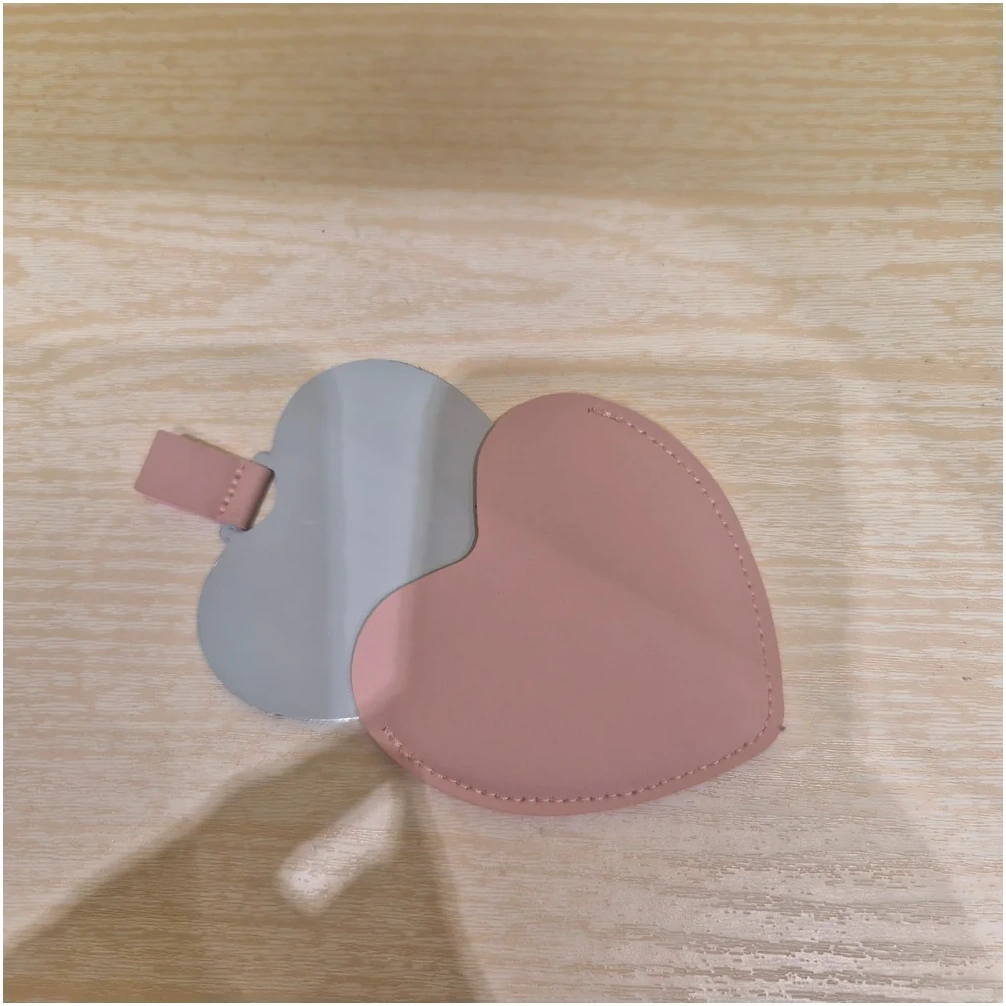 Specchietto da Borsa a Forma di Cuore - immagine 5
